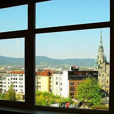 Hotel Liberec 호텔 리베레츠